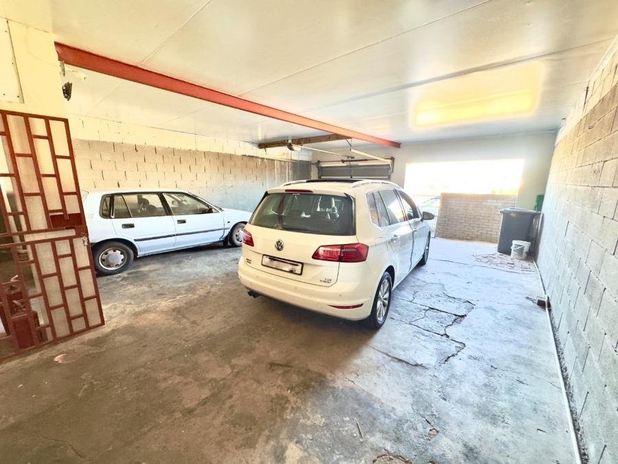 2 Bedroom Property for Sale in Steenberg Western Cape